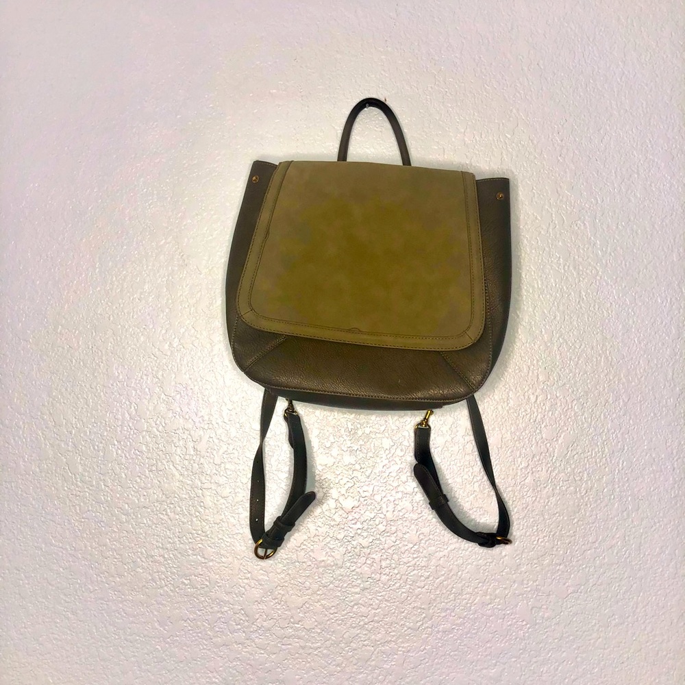 Backpack - Picture 2 of 2